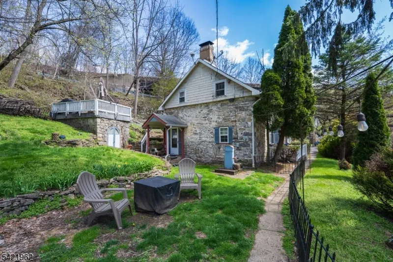 1053 S Main St Phillipsburg Town, NJ 08865