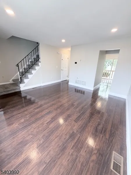 86 Wilton Ave Middlesex, NJ 08846