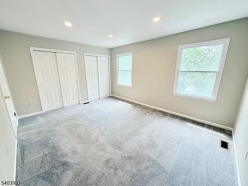 86 Wilton Ave Middlesex, NJ 08846