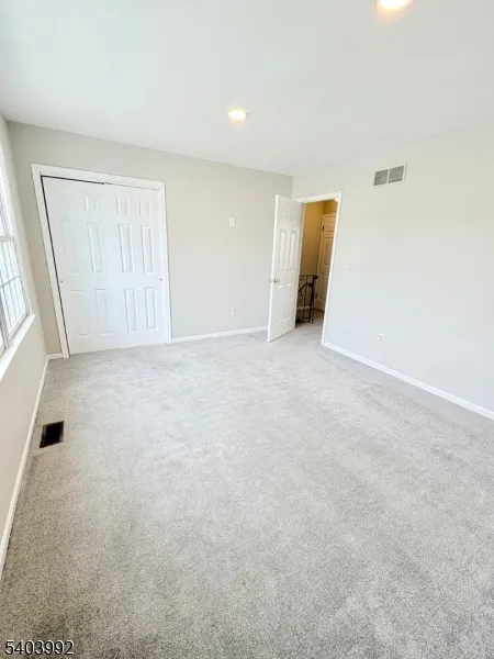 86 Wilton Ave Middlesex, NJ 08846