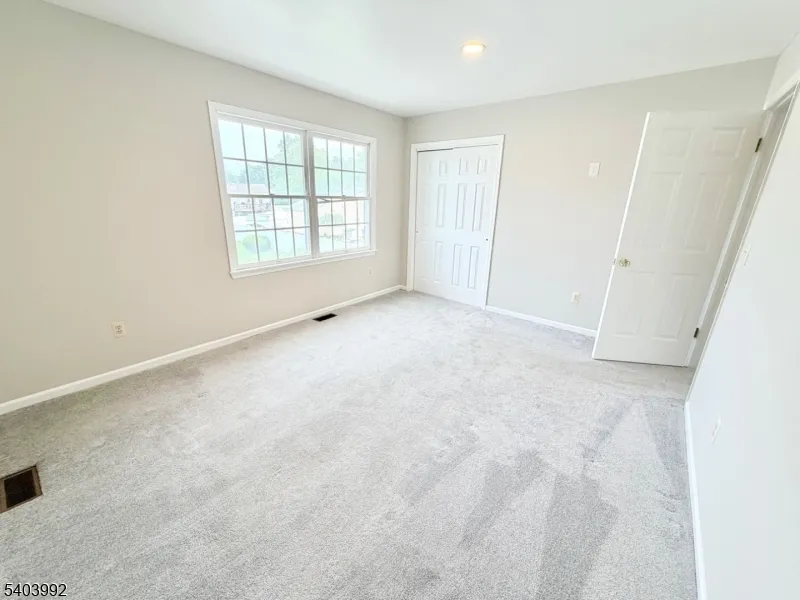 86 Wilton Ave Middlesex, NJ 08846