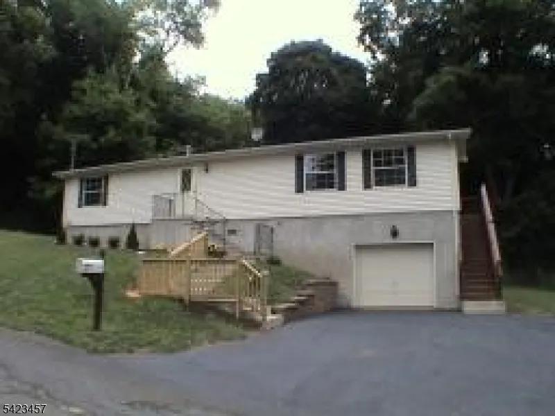 18 Pursel St Phillipsburg Town, NJ 08865