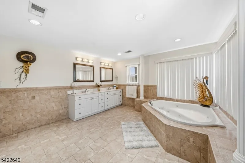 13 W   5Th Ave Linden City, NJ 07036