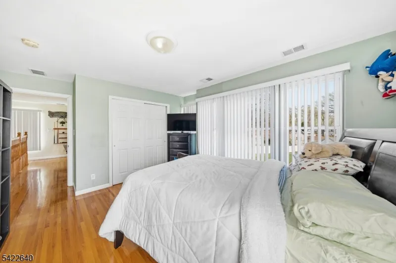 13 W   5Th Ave Linden City, NJ 07036