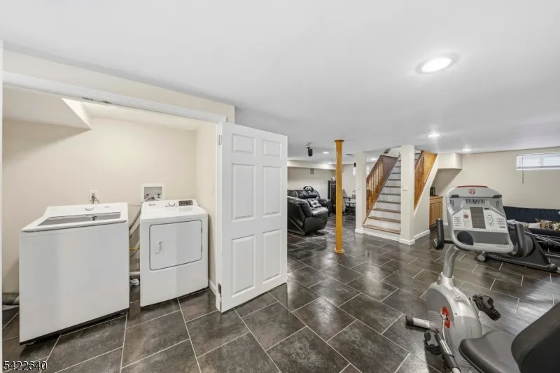 13 W   5Th Ave Linden City, NJ 07036
