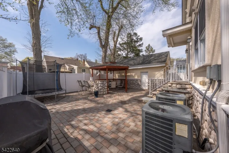 13 W   5Th Ave Linden City, NJ 07036