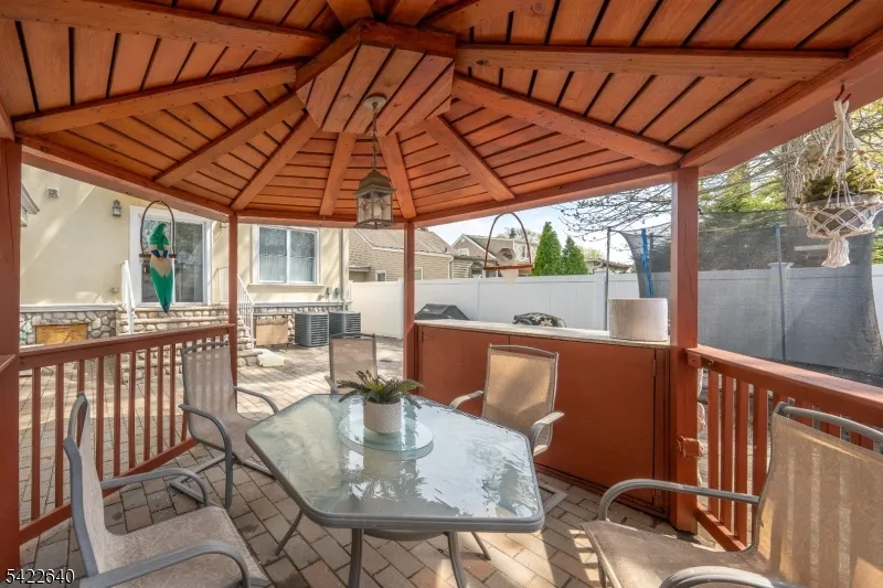 13 W   5Th Ave Linden City, NJ 07036