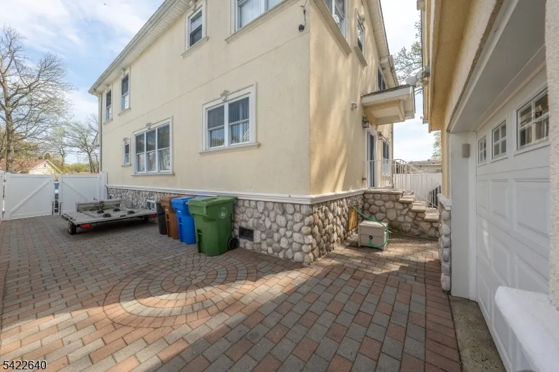 13 W   5Th Ave Linden City, NJ 07036