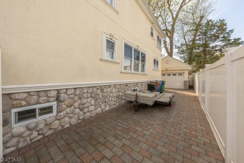 13 W   5Th Ave Linden City, NJ 07036