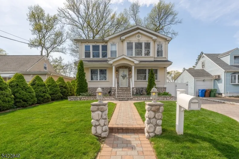 13 W   5Th Ave Linden City, NJ 07036