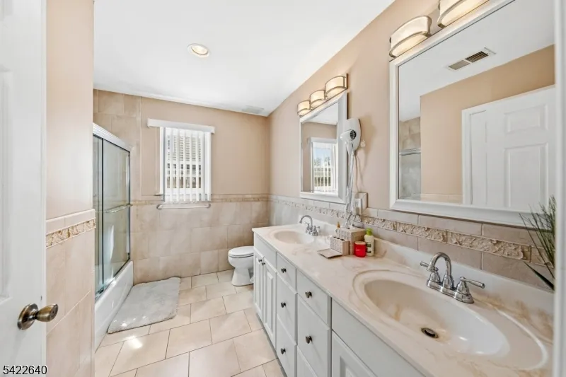 13 W   5Th Ave Linden City, NJ 07036
