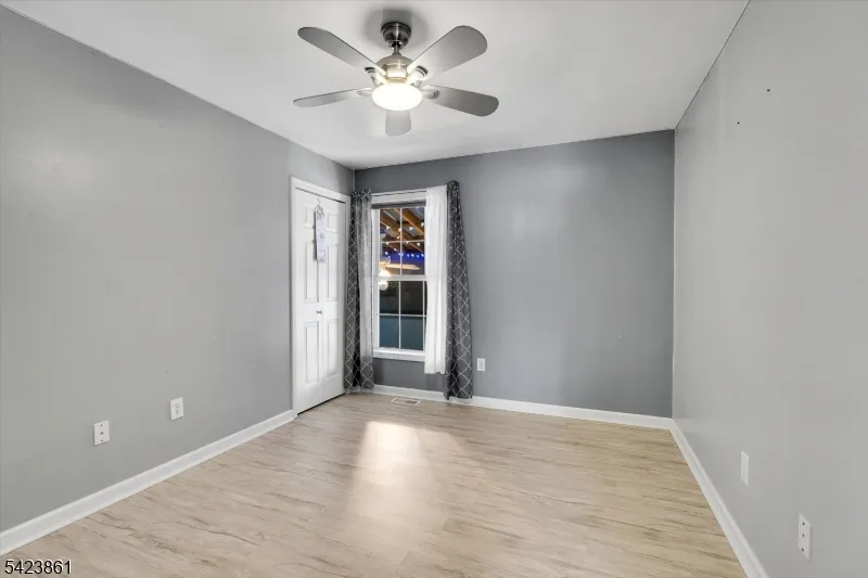 111 N Laurel St Buena, NJ 08326