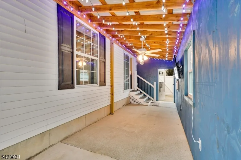 111 N Laurel St Buena, NJ 08326