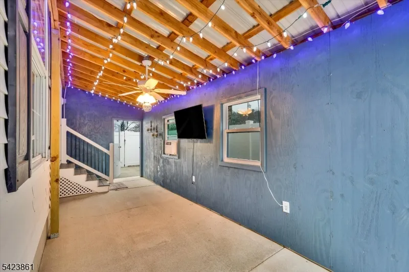 111 N Laurel St Buena, NJ 08326