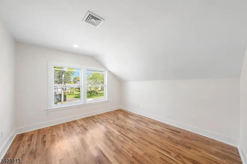 77 Greenbrook Rd Middlesex, NJ 08846