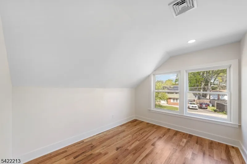 77 Greenbrook Rd Middlesex, NJ 08846