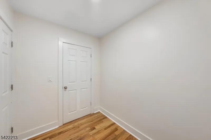 77 Greenbrook Rd Middlesex, NJ 08846
