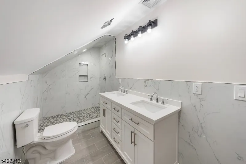77 Greenbrook Rd Middlesex, NJ 08846