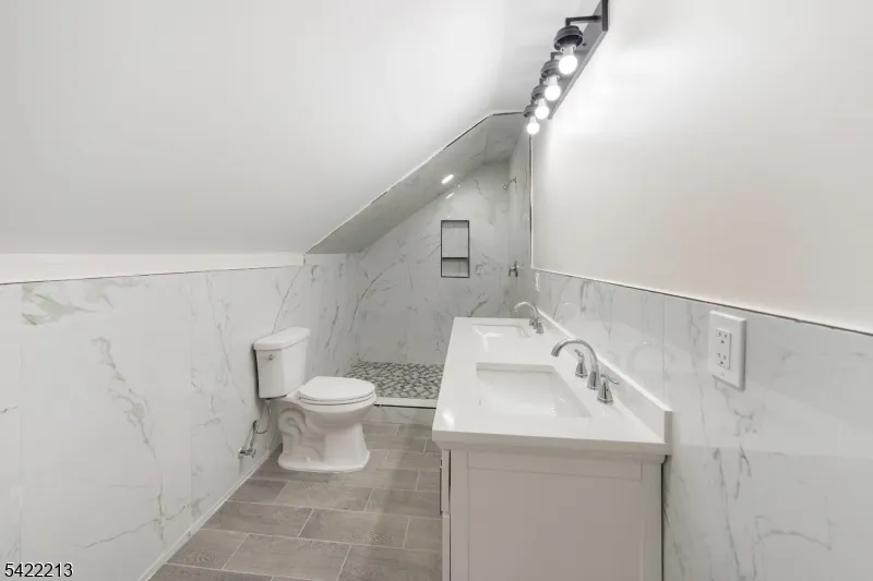 77 Greenbrook Rd Middlesex, NJ 08846