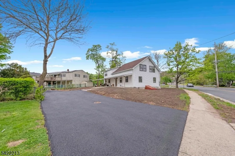 77 Greenbrook Rd Middlesex, NJ 08846