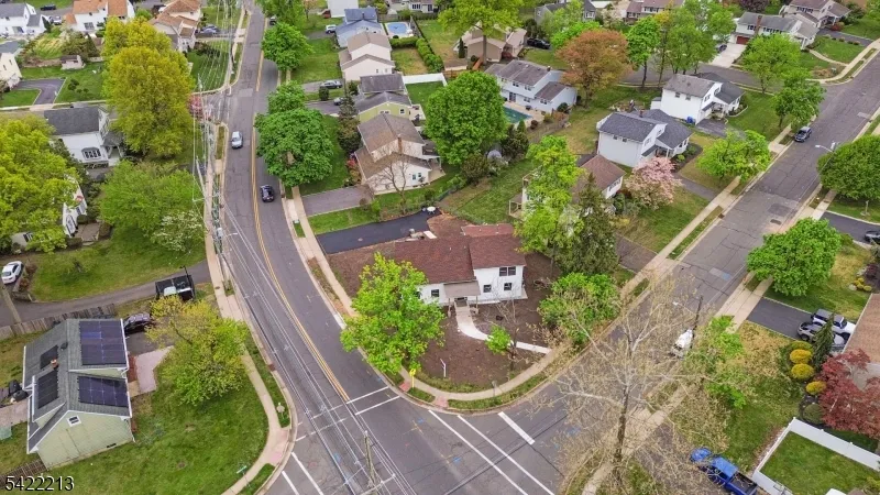 77 Greenbrook Rd Middlesex, NJ 08846