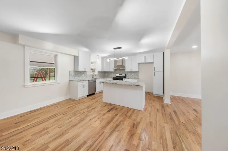 77 Greenbrook Rd Middlesex, NJ 08846