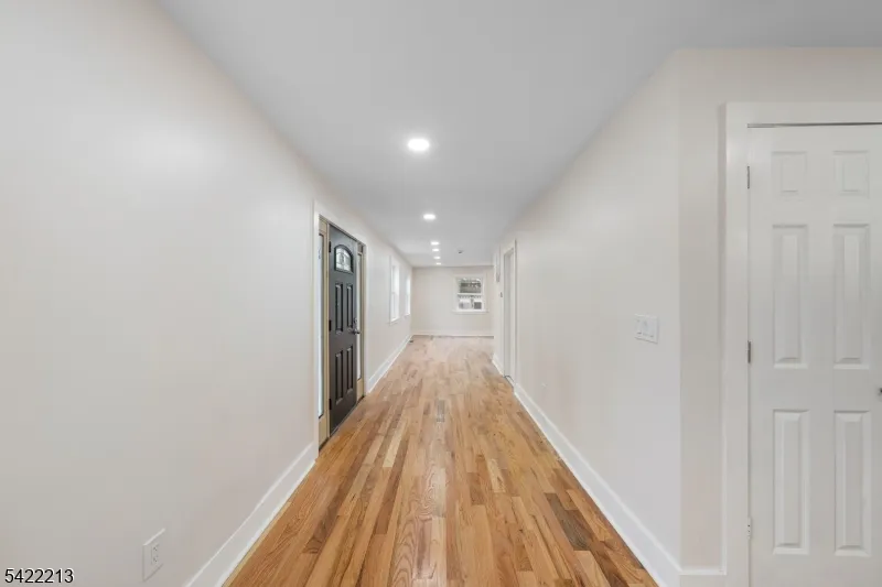 77 Greenbrook Rd Middlesex, NJ 08846