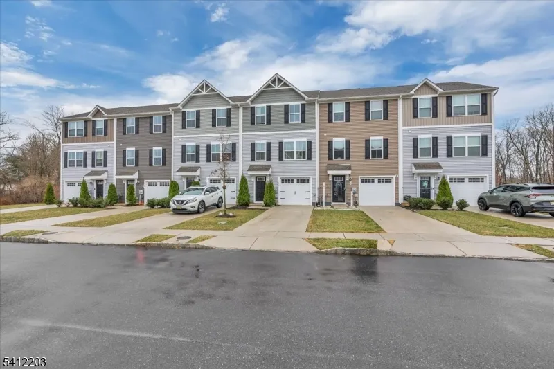 79 Burr St Monroe, NJ 08094