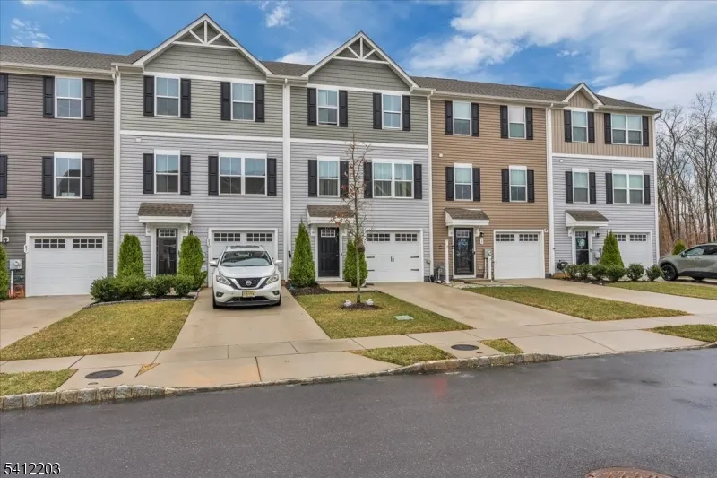 79 Burr St Monroe, NJ 08094