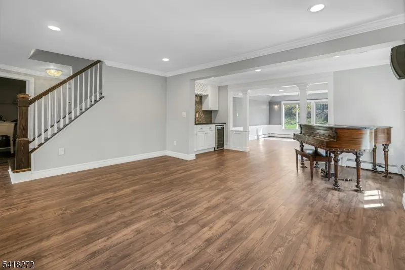 21 Hewlett Rd Montville, NJ 07082