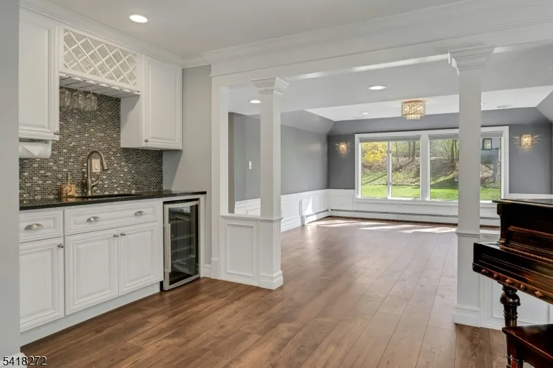 21 Hewlett Rd Montville, NJ 07082