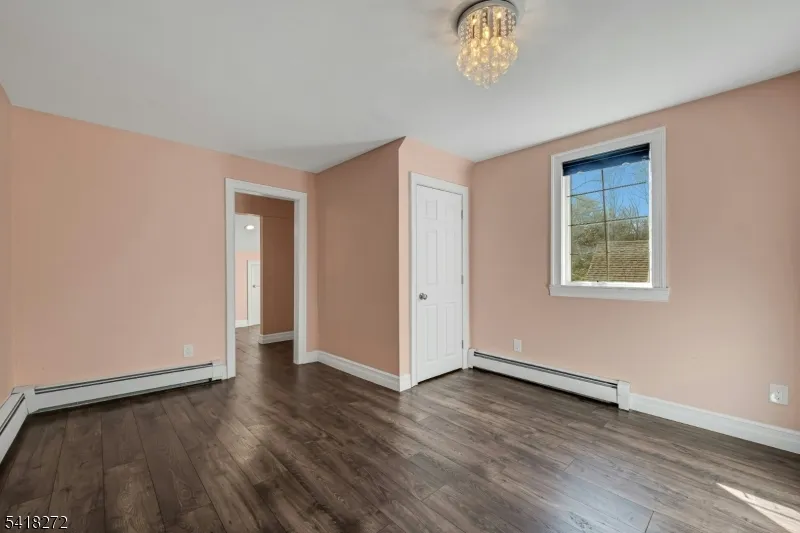 21 Hewlett Rd Montville, NJ 07082