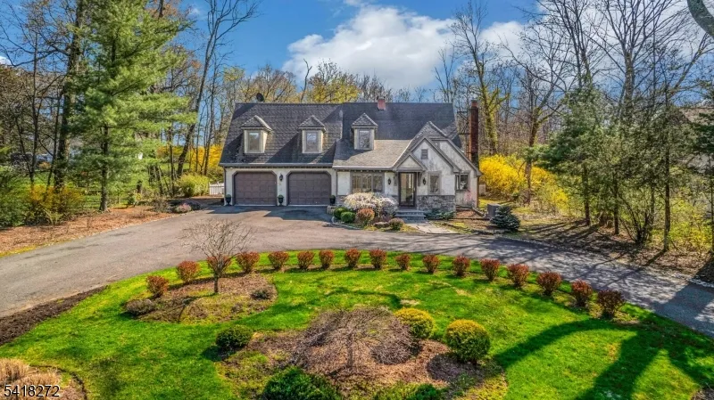 21 Hewlett Rd Montville, NJ 07082