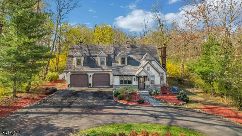 21 Hewlett Rd Montville, NJ 07082