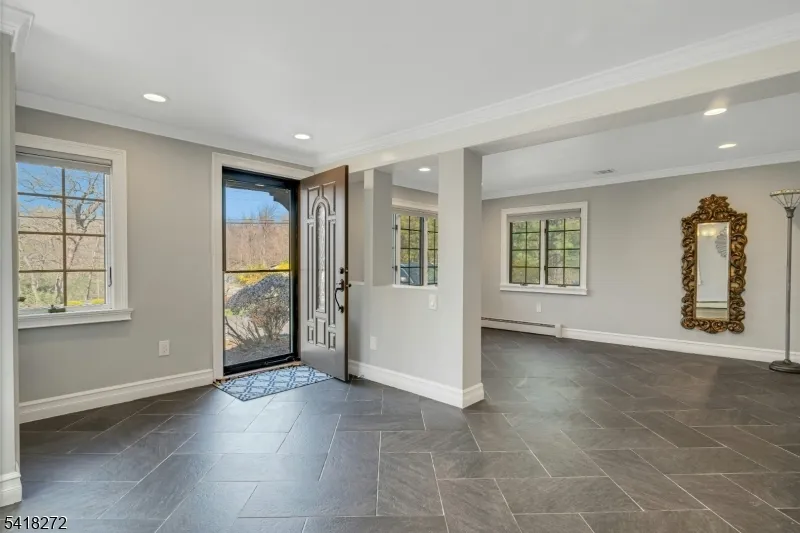 21 Hewlett Rd Montville, NJ 07082