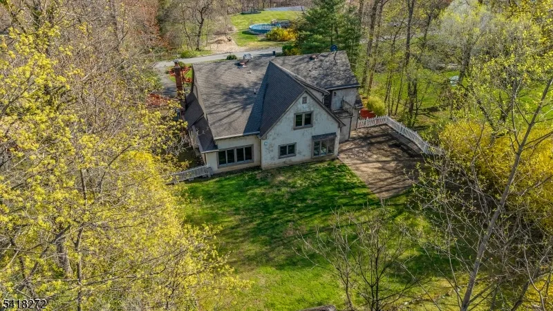 21 Hewlett Rd Montville, NJ 07082