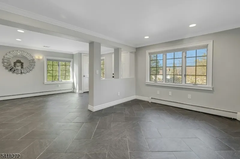 21 Hewlett Rd Montville, NJ 07082