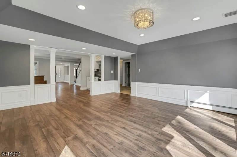 21 Hewlett Rd Montville, NJ 07082