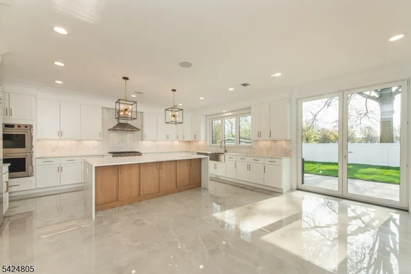 722 Erie Rd Paramus, NJ 07652