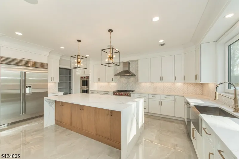 722 Erie Rd Paramus, NJ 07652