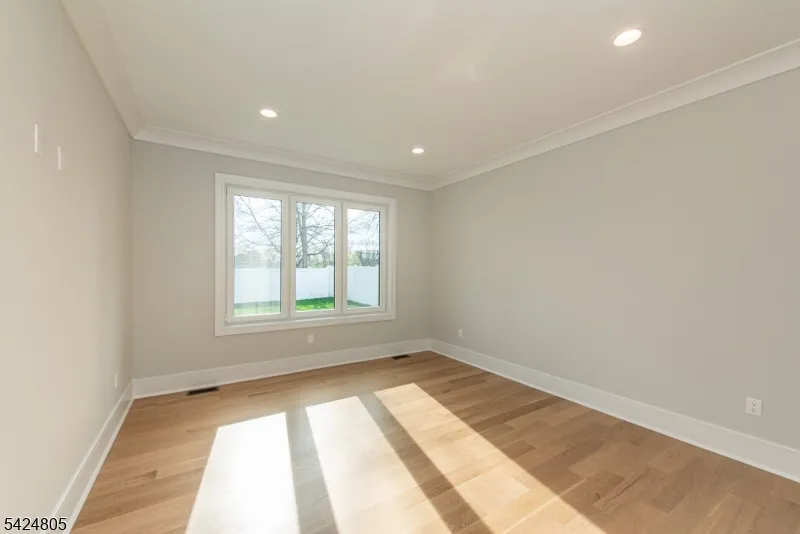 722 Erie Rd Paramus, NJ 07652