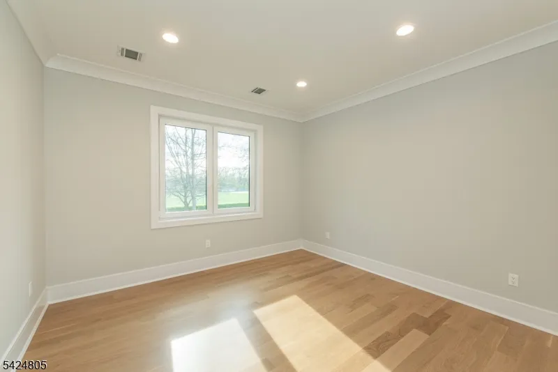 722 Erie Rd Paramus, NJ 07652