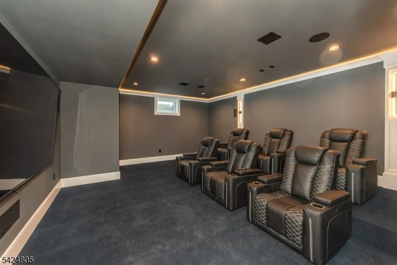 722 Erie Rd Paramus, NJ 07652