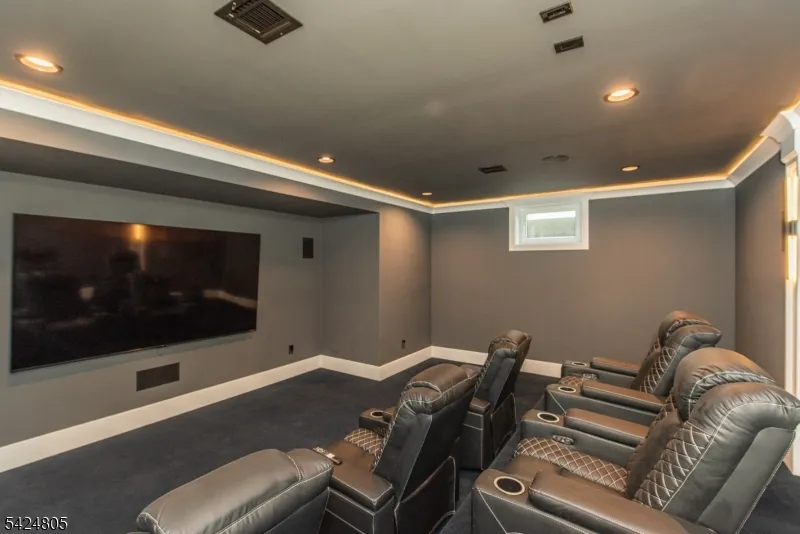 722 Erie Rd Paramus, NJ 07652