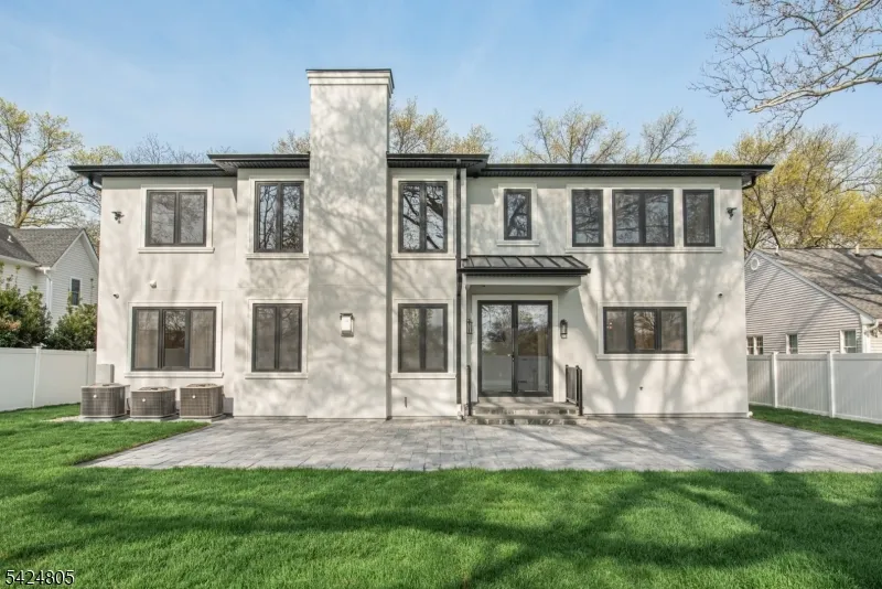 722 Erie Rd Paramus, NJ 07652