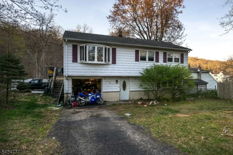 168 Art St Ringwood, NJ 07456