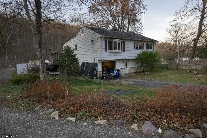 168 Art St Ringwood, NJ 07456