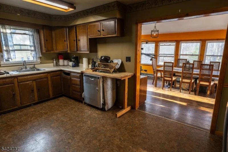 168 Art St Ringwood, NJ 07456