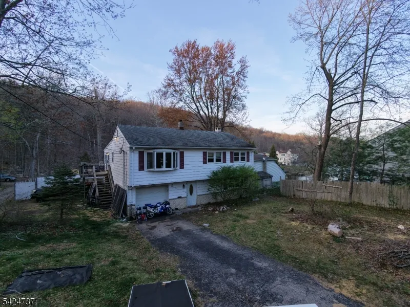 168 Art St Ringwood, NJ 07456