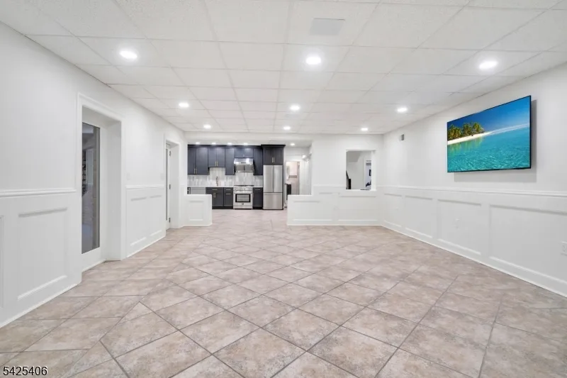 19 Amira Ln Kinnelon, NJ 07405